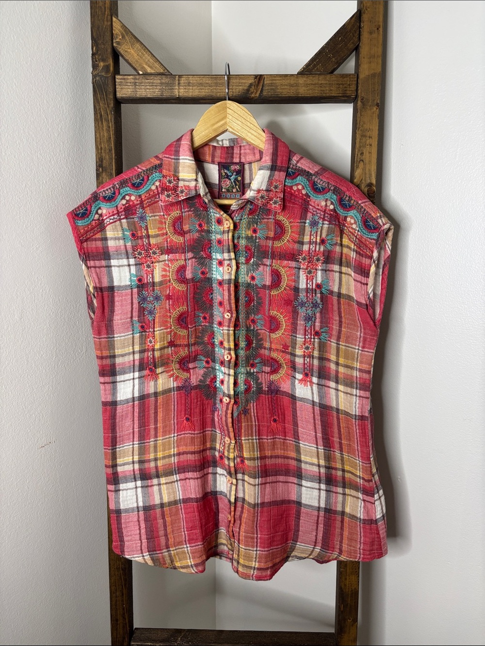 Johnny Was Pink Red Plaid Embroidered Sleeveless Button Shirt Size XS